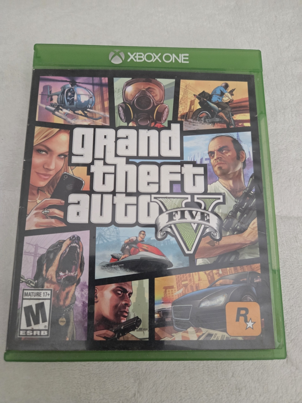 Grand Theft Auto V (Xbox One) - - Green